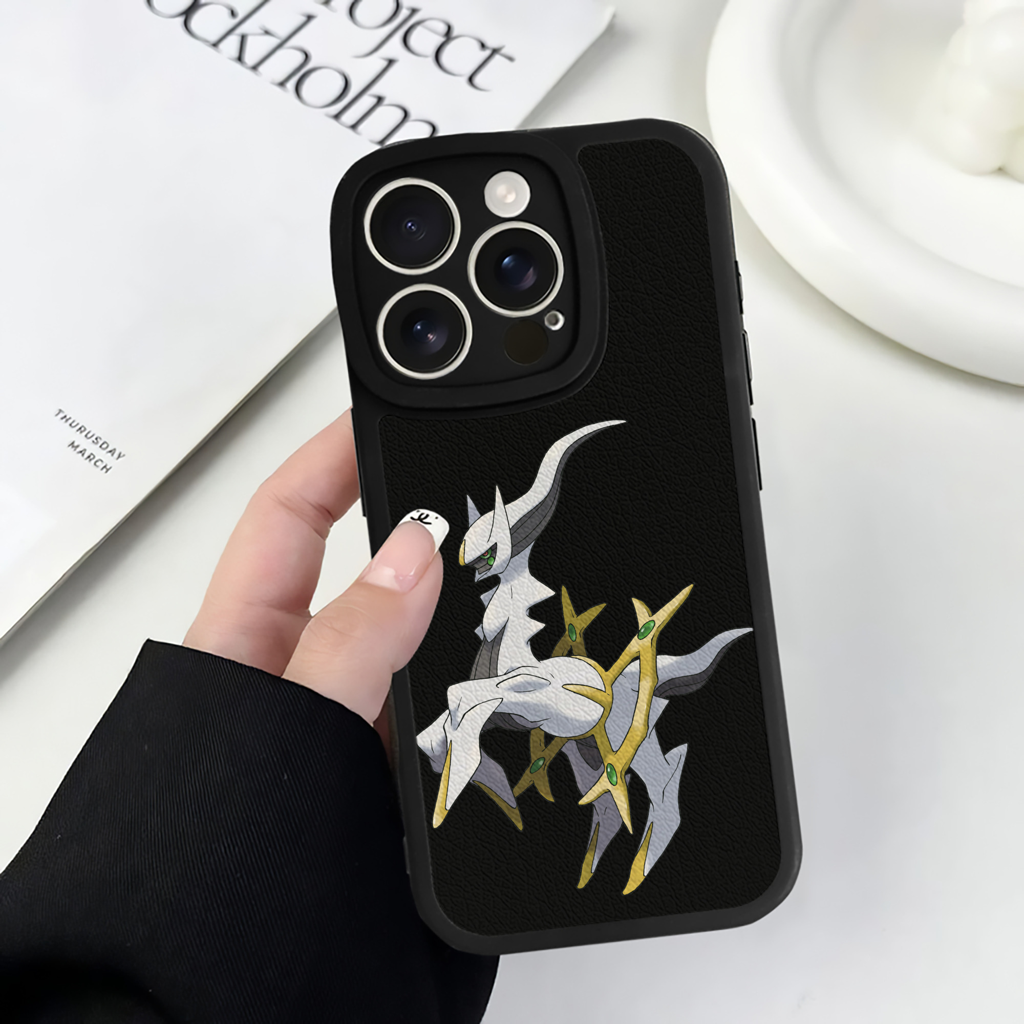 （画像用） ポケットモンスター Pokémon 【iPhone 16シリーズ対応】シリコンスマホケース（レザー調） 材質：シリコン